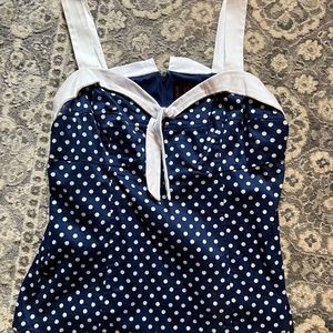 Torrid Retro Chic size 1 (14) top